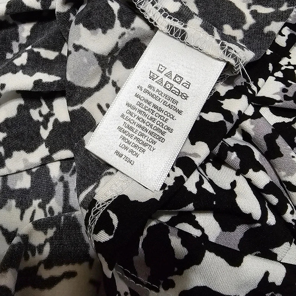 NWT TAHARI Long Sleeve Black & White Abstract Blouse, Comfortable Workwear, M - Picture 8 of 10